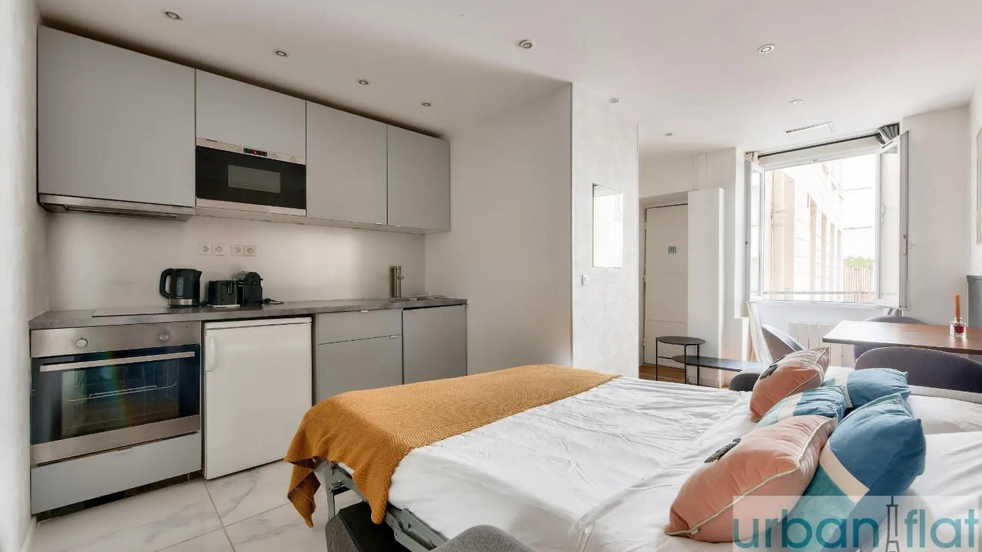 04 Best Flat Montorgeuil 3 Apartment